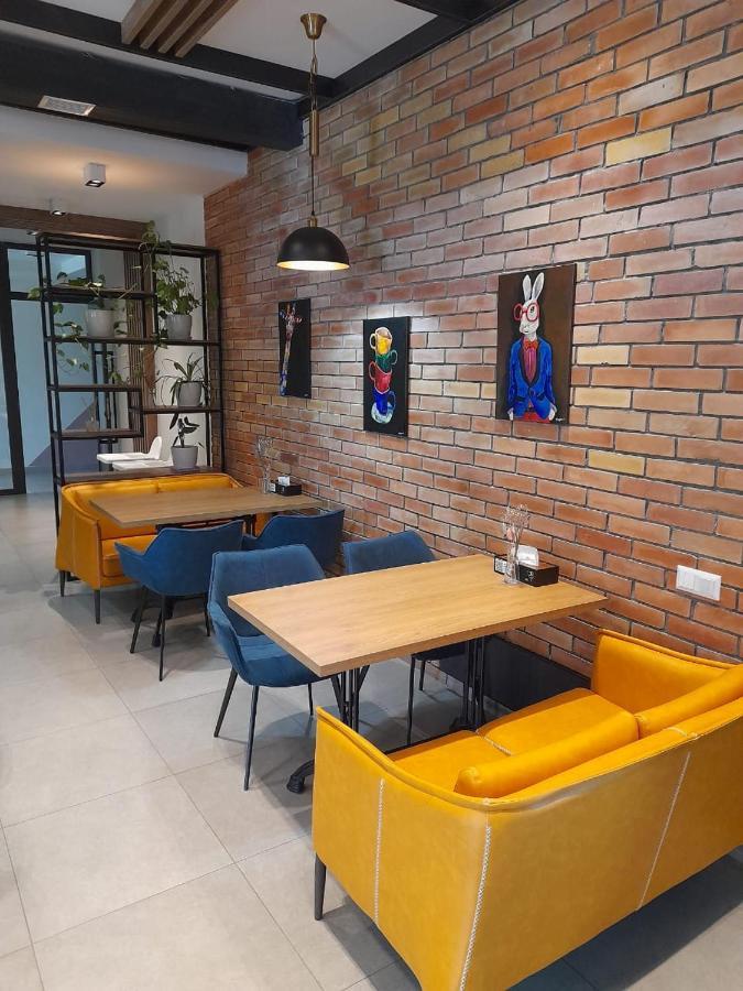 Hotel 78 Cafe Karakoł Zewnętrze zdjęcie