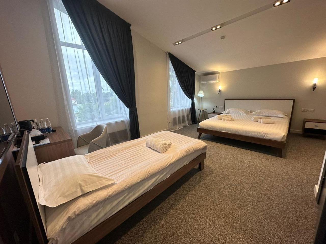 Hotel 78 Cafe Karakoł Zewnętrze zdjęcie
