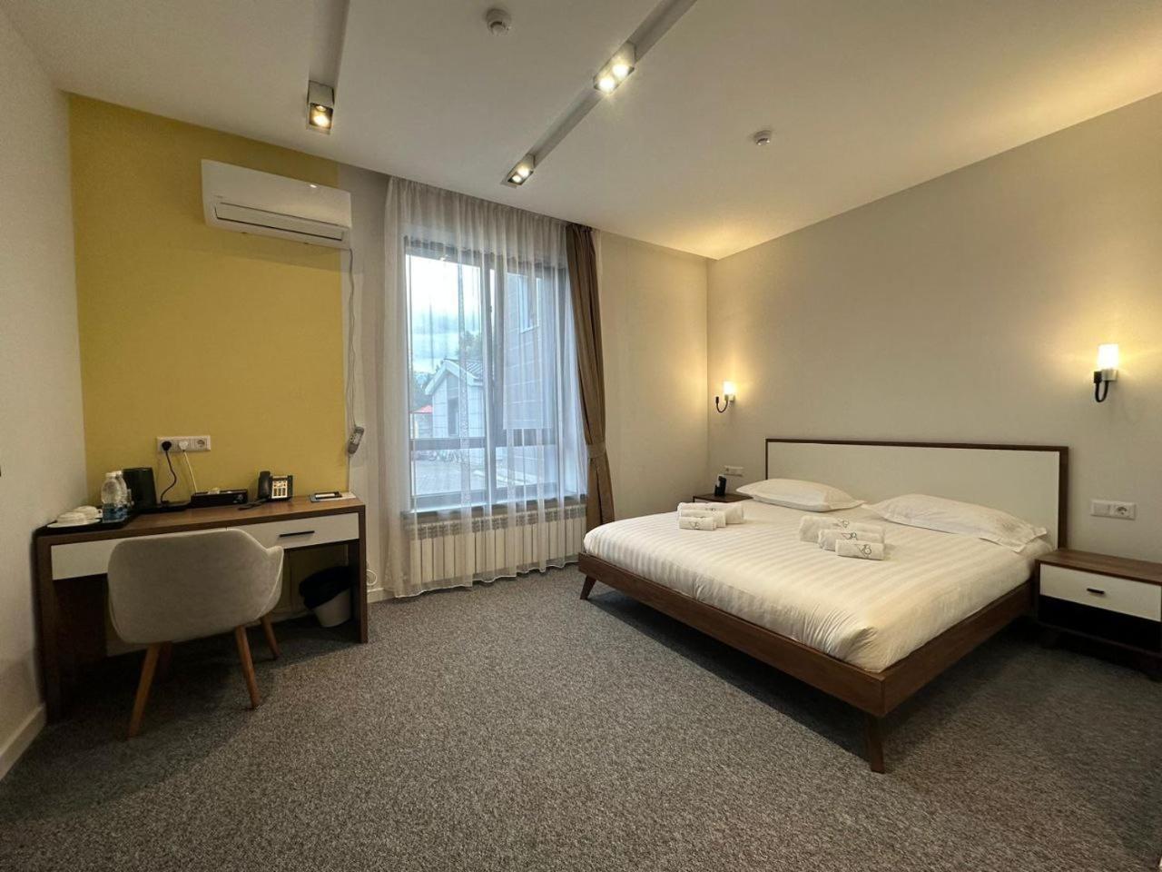 Hotel 78 Cafe Karakoł Zewnętrze zdjęcie