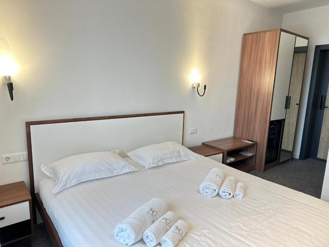 Hotel 78 Cafe Karakoł Zewnętrze zdjęcie